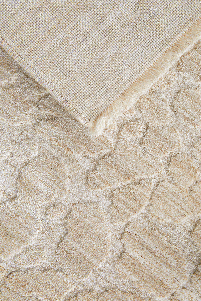Emma Blomfield Rogue Linen rug detail