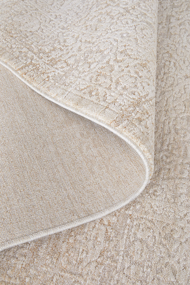 Emma Blomfield Veil Natural rug styled view