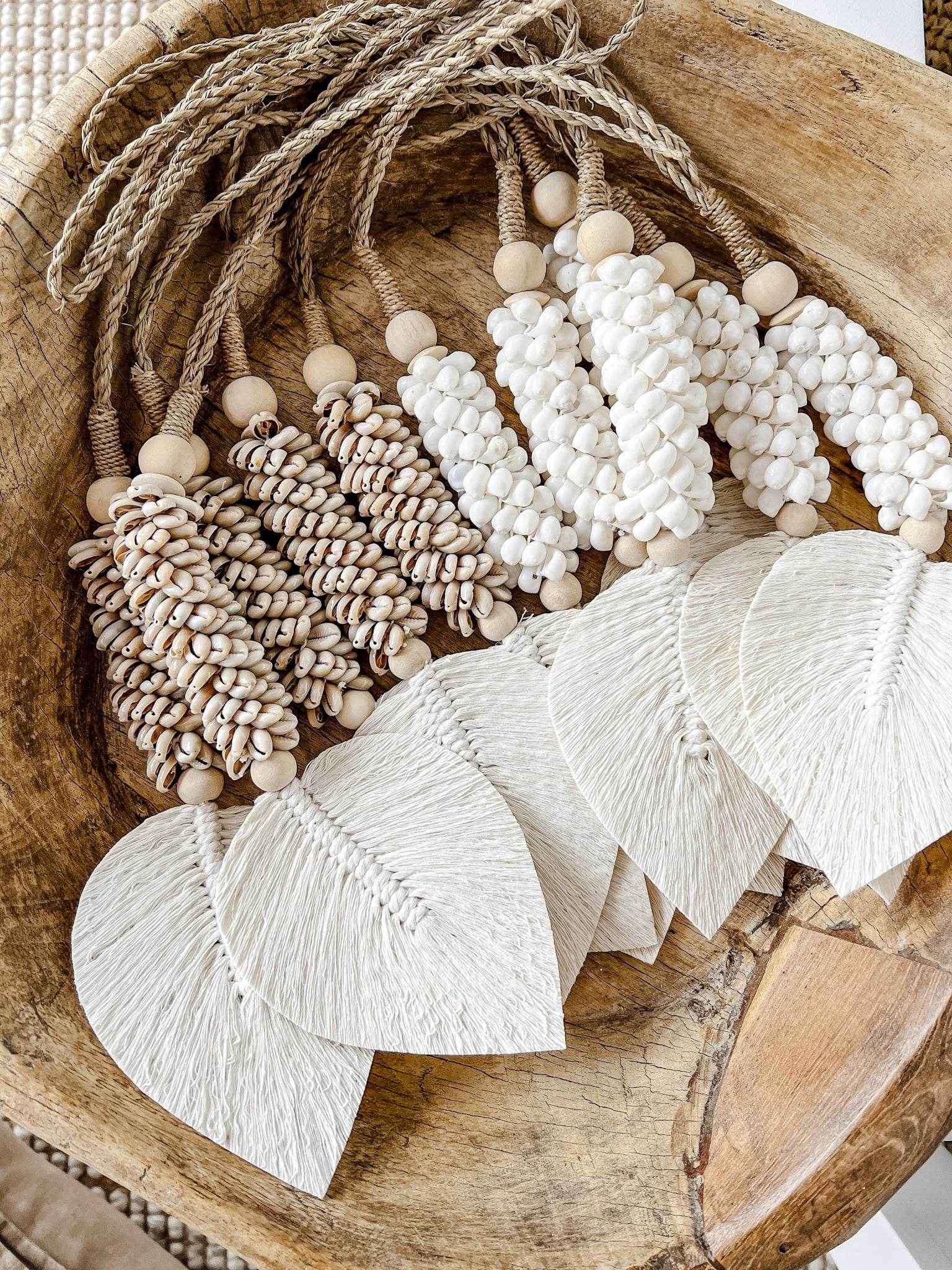 Lana Shell Leaf Tassel