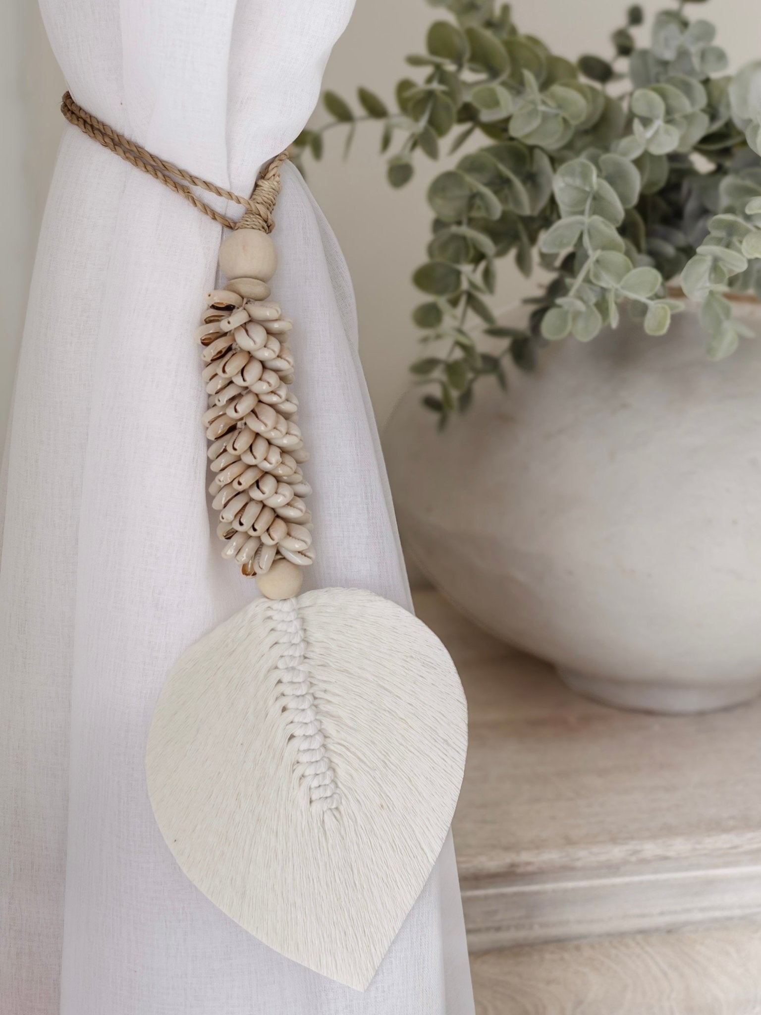 Lana Shell Leaf Tassel - Wander & Wild Home