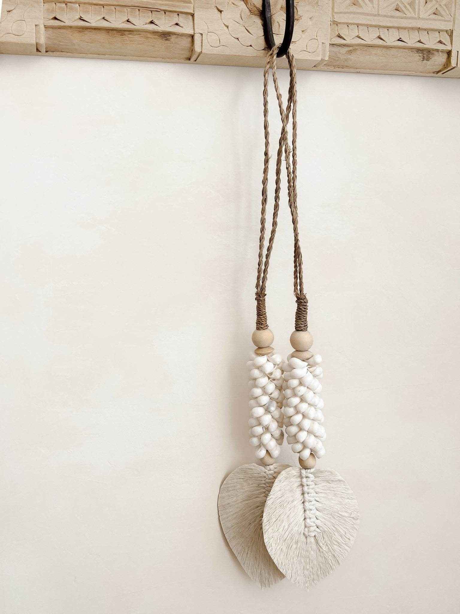 Lana Shell Leaf Tassel