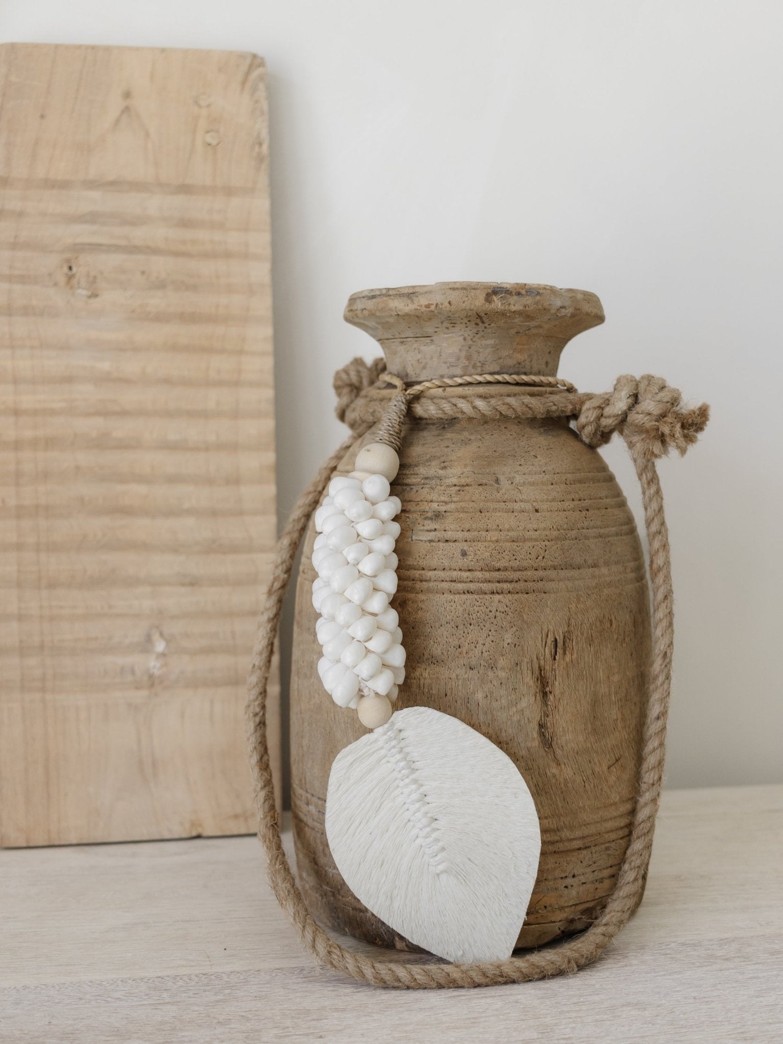 Lana Shell Leaf Tassel - Wander & Wild Home