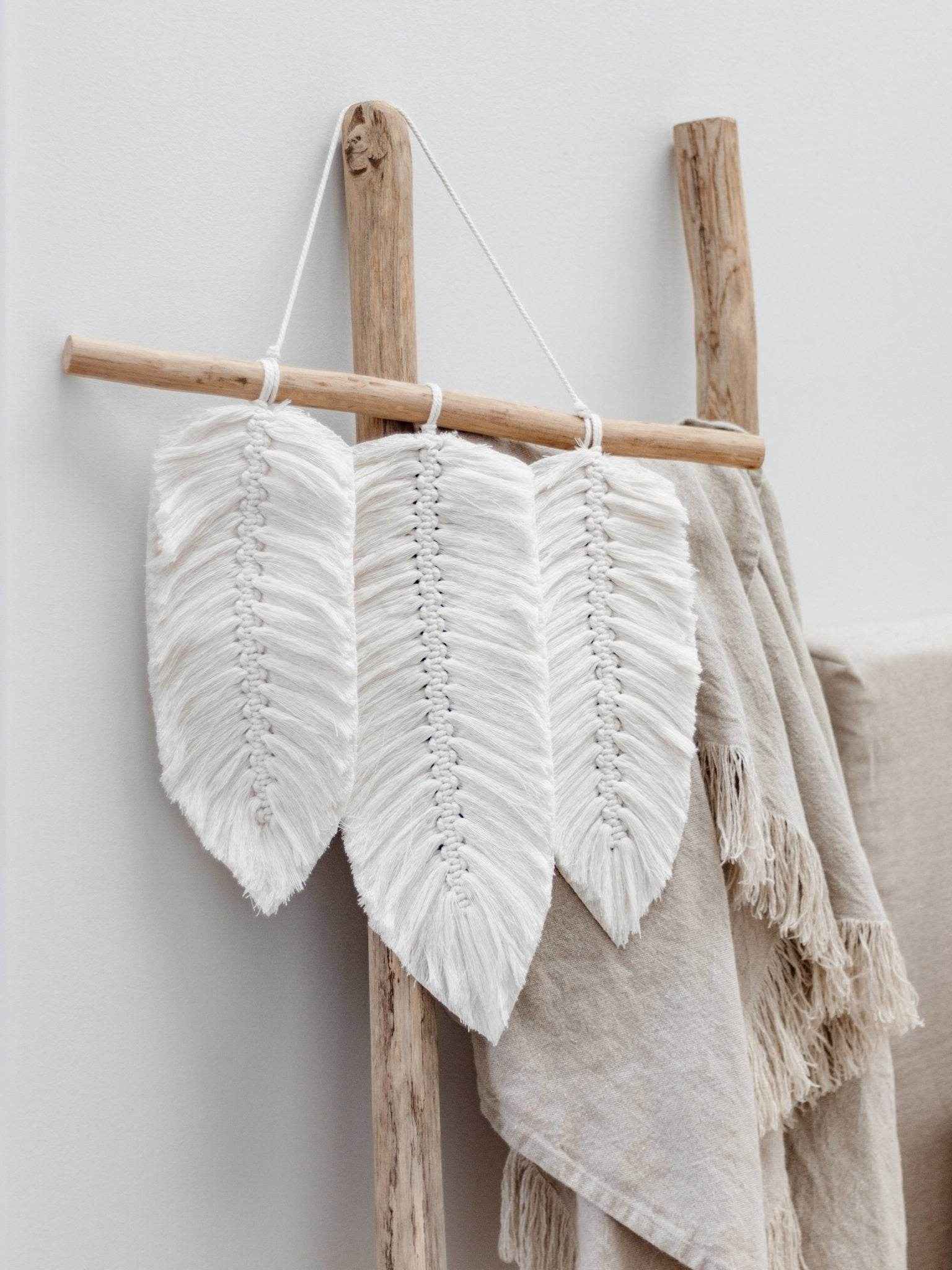 Mia Macrame Leaf Hanging