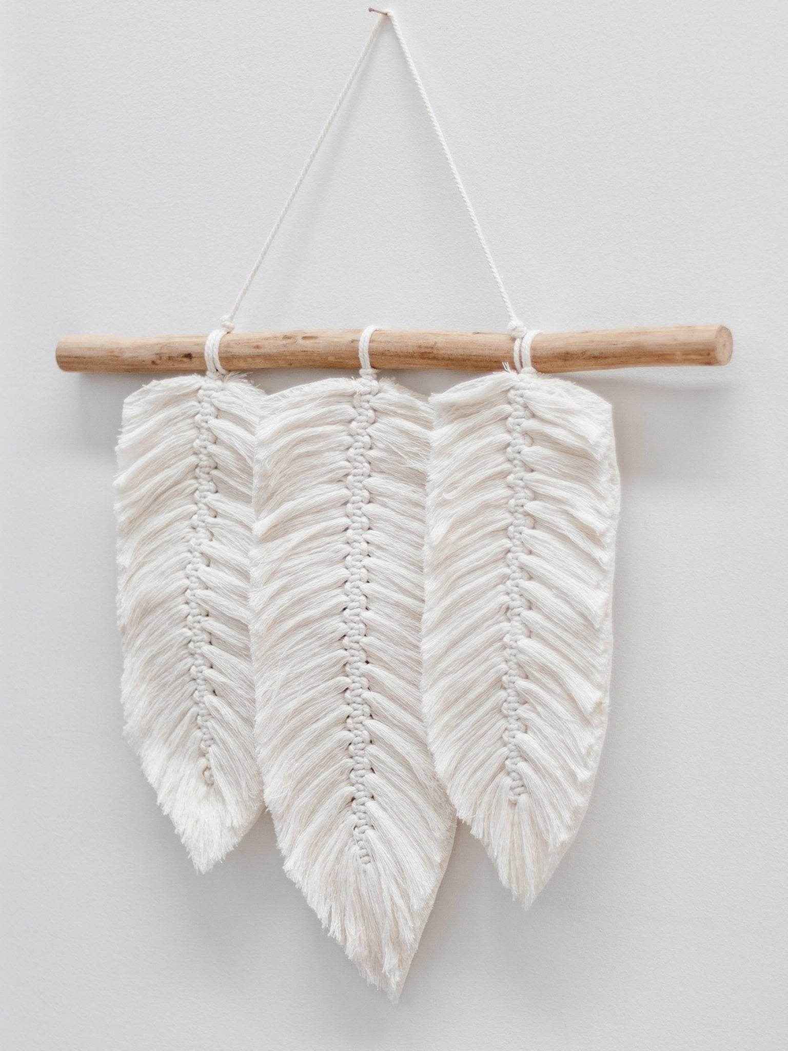 Mia Macrame Leaf Hanging