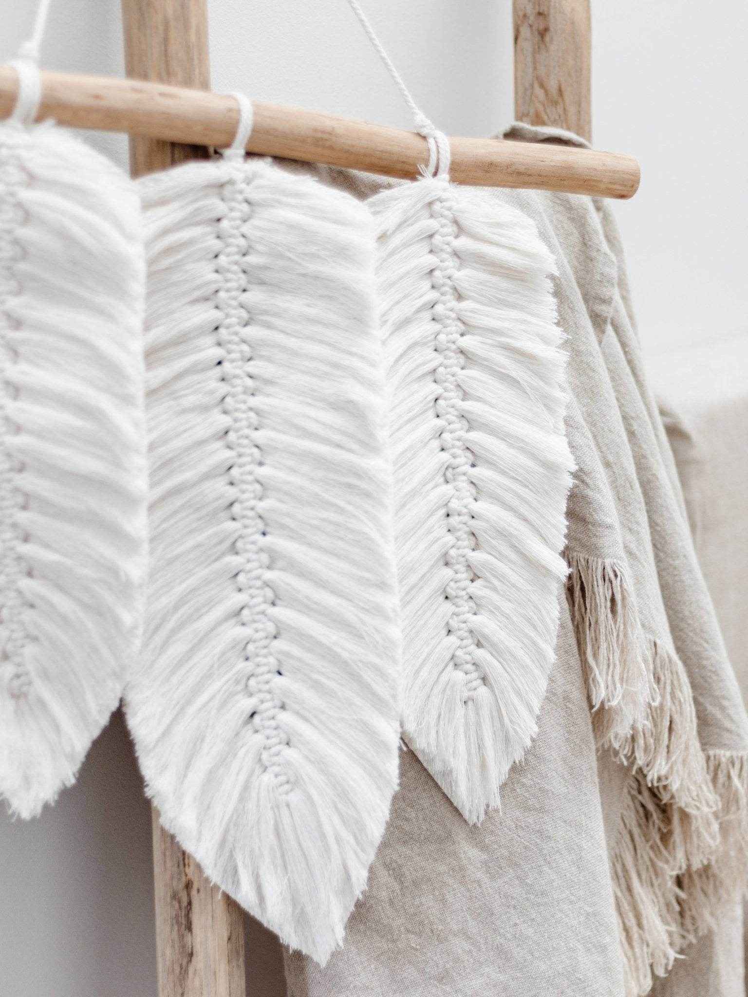 Mia Macrame Leaf Hanging