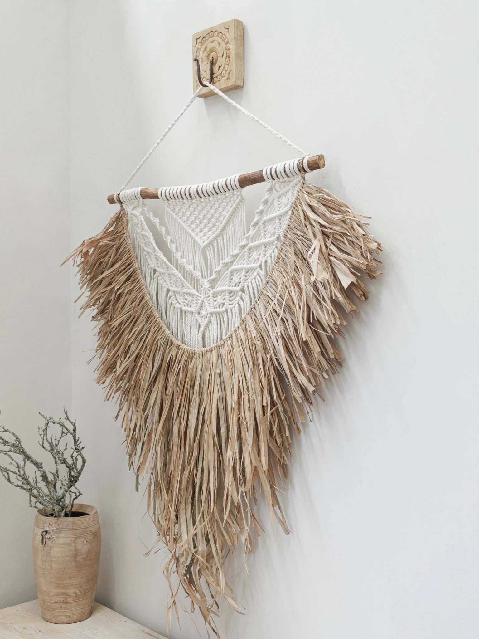 Shilo | Raffia x Macrame Wall Hanging - Wander & Wild Home