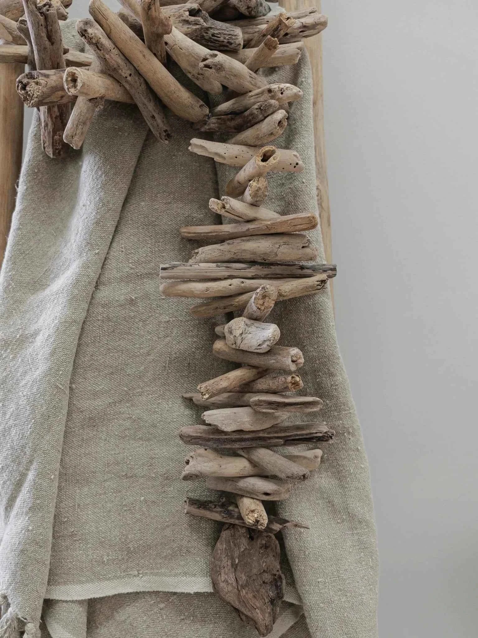 Taro | Natural Driftwood Garland