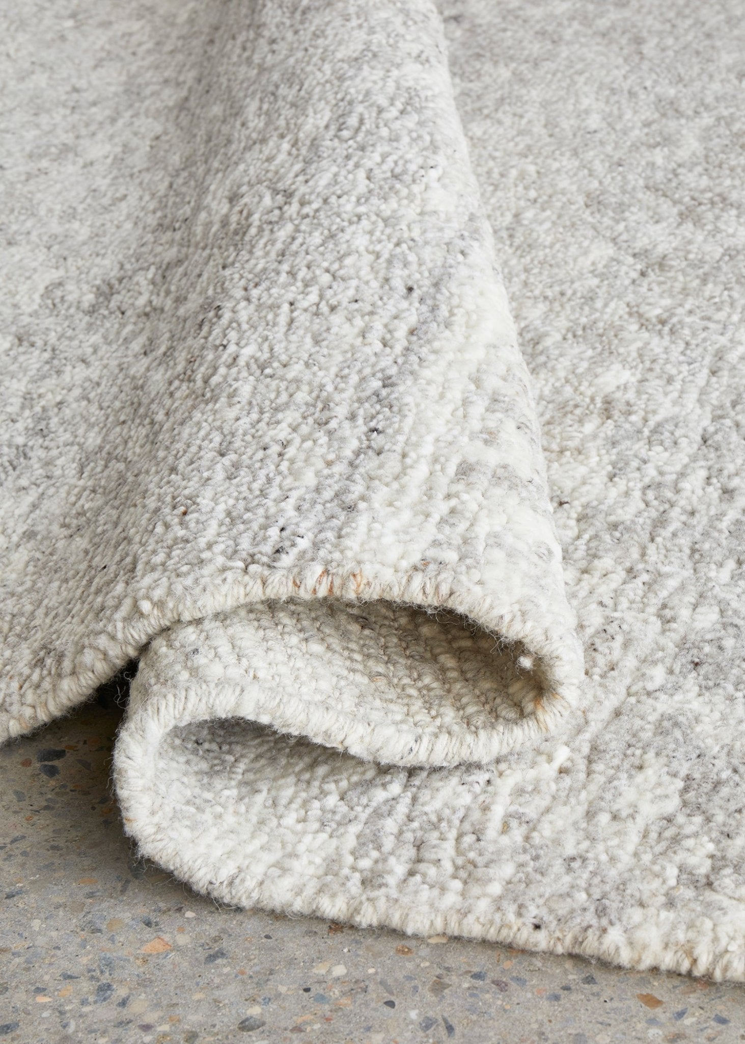 Darren Palmer Travertine Rug | Silver - Wander & Wild Home