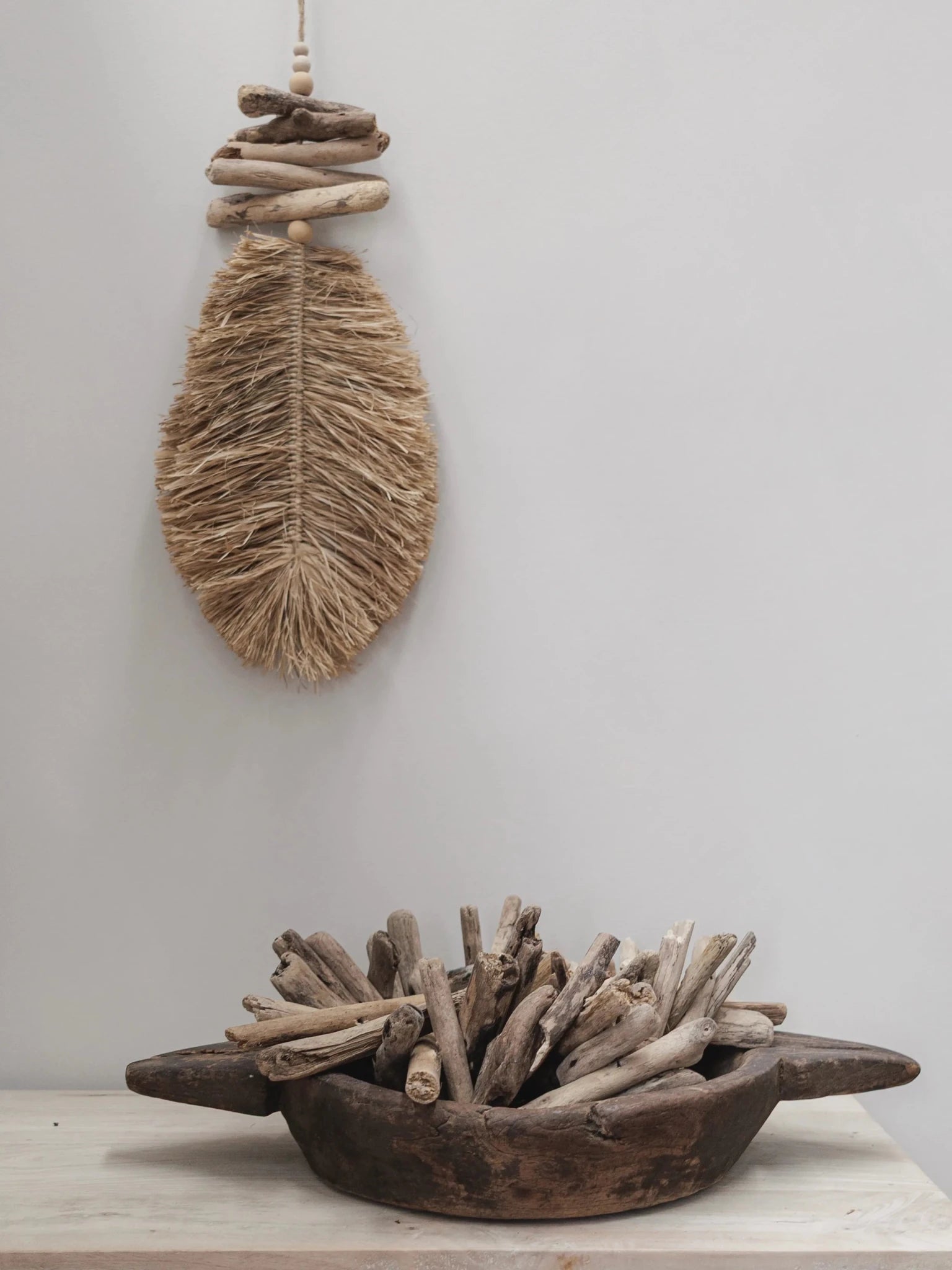 Kora | Driftwood Raffia Leaf Hanging - Wander & Wild Home