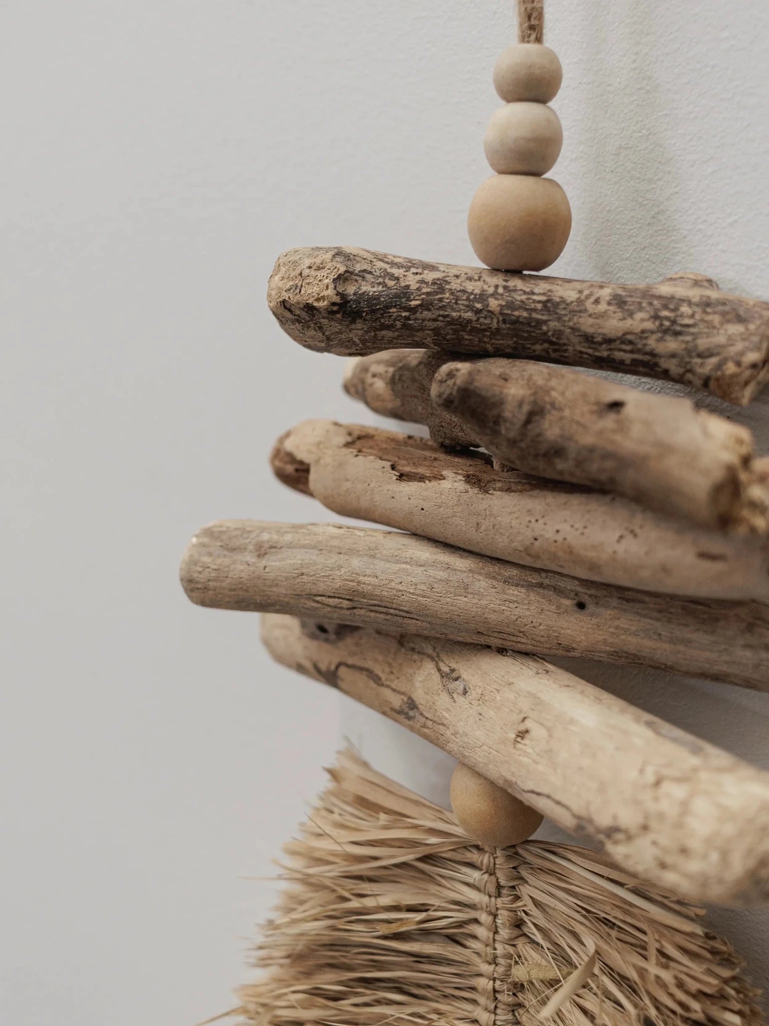 Kora | Driftwood Raffia Leaf Hanging - Wander & Wild Home