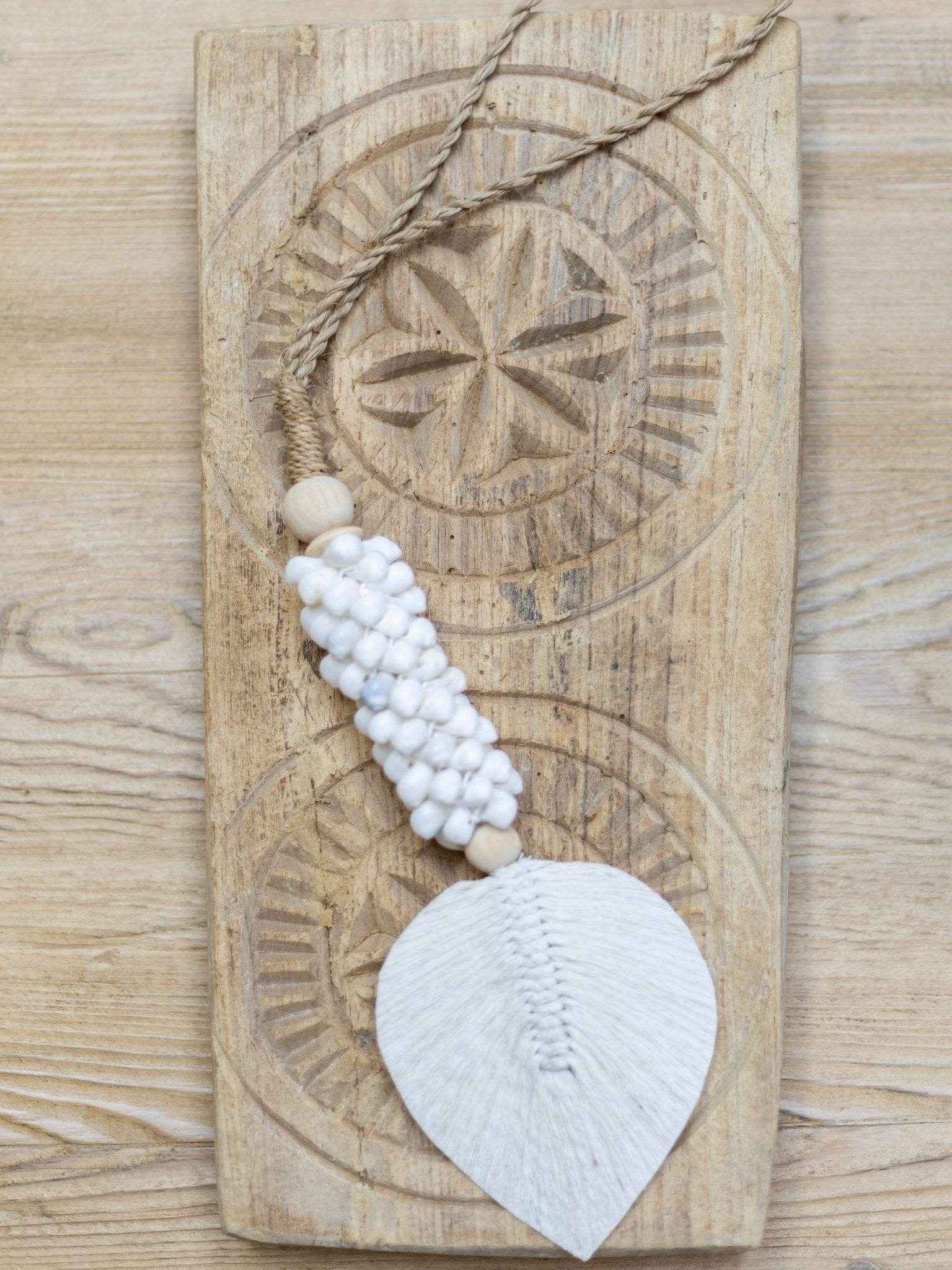 Lana Shell Leaf Tassel