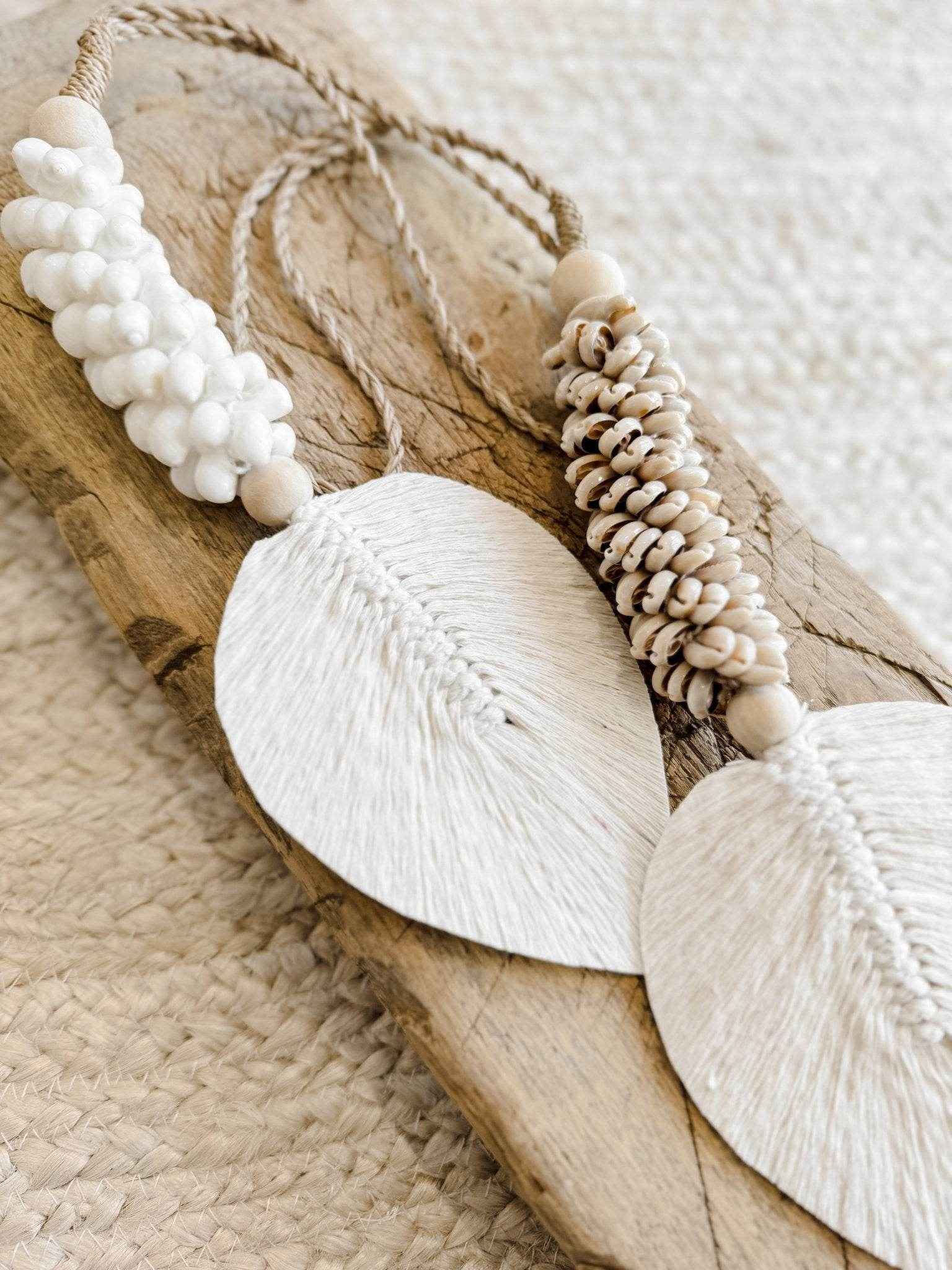 Lana Shell Leaf Tassel