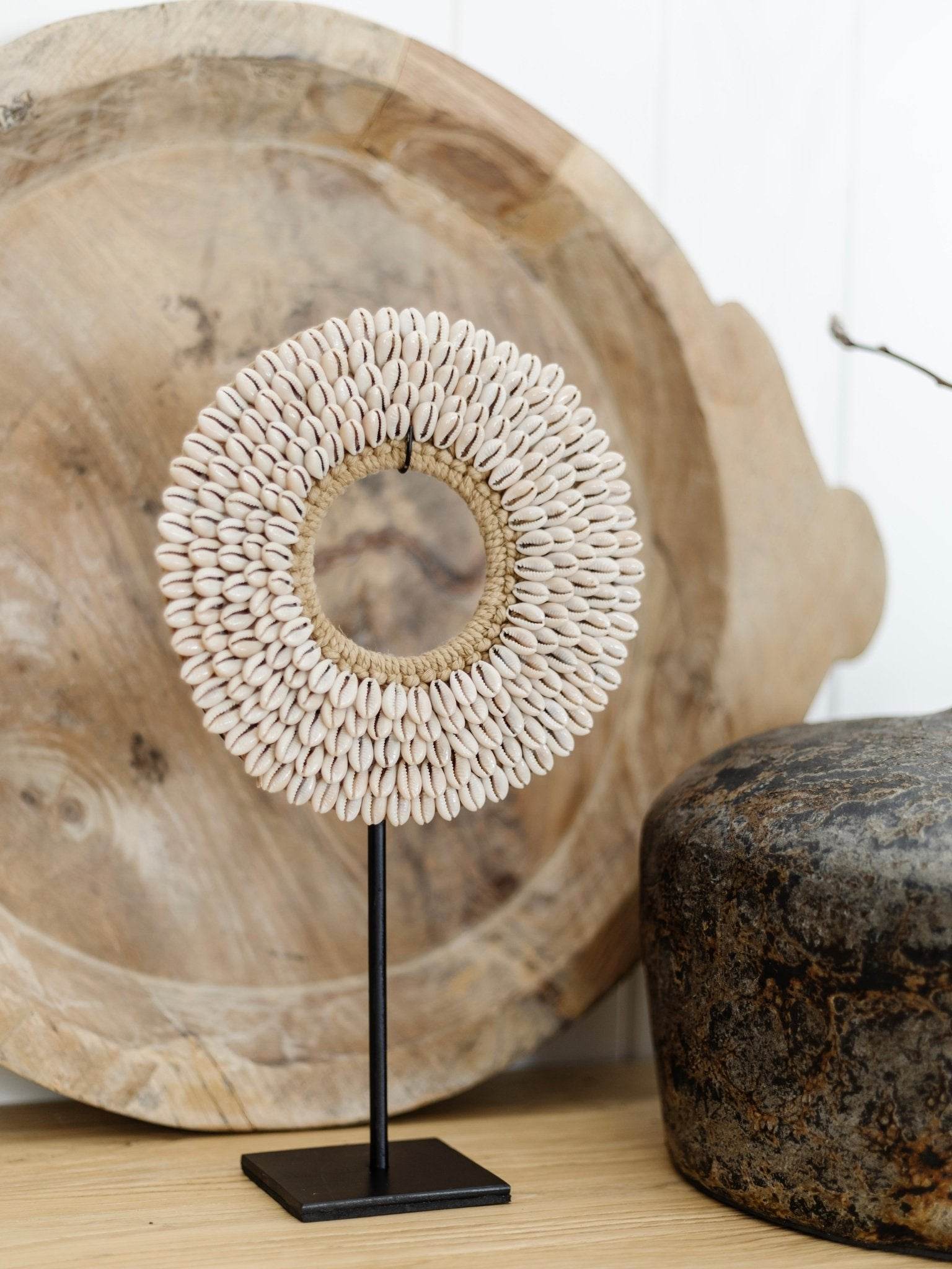 Lola Papua Shell Necklace & Stand - Wander & Wild Home
