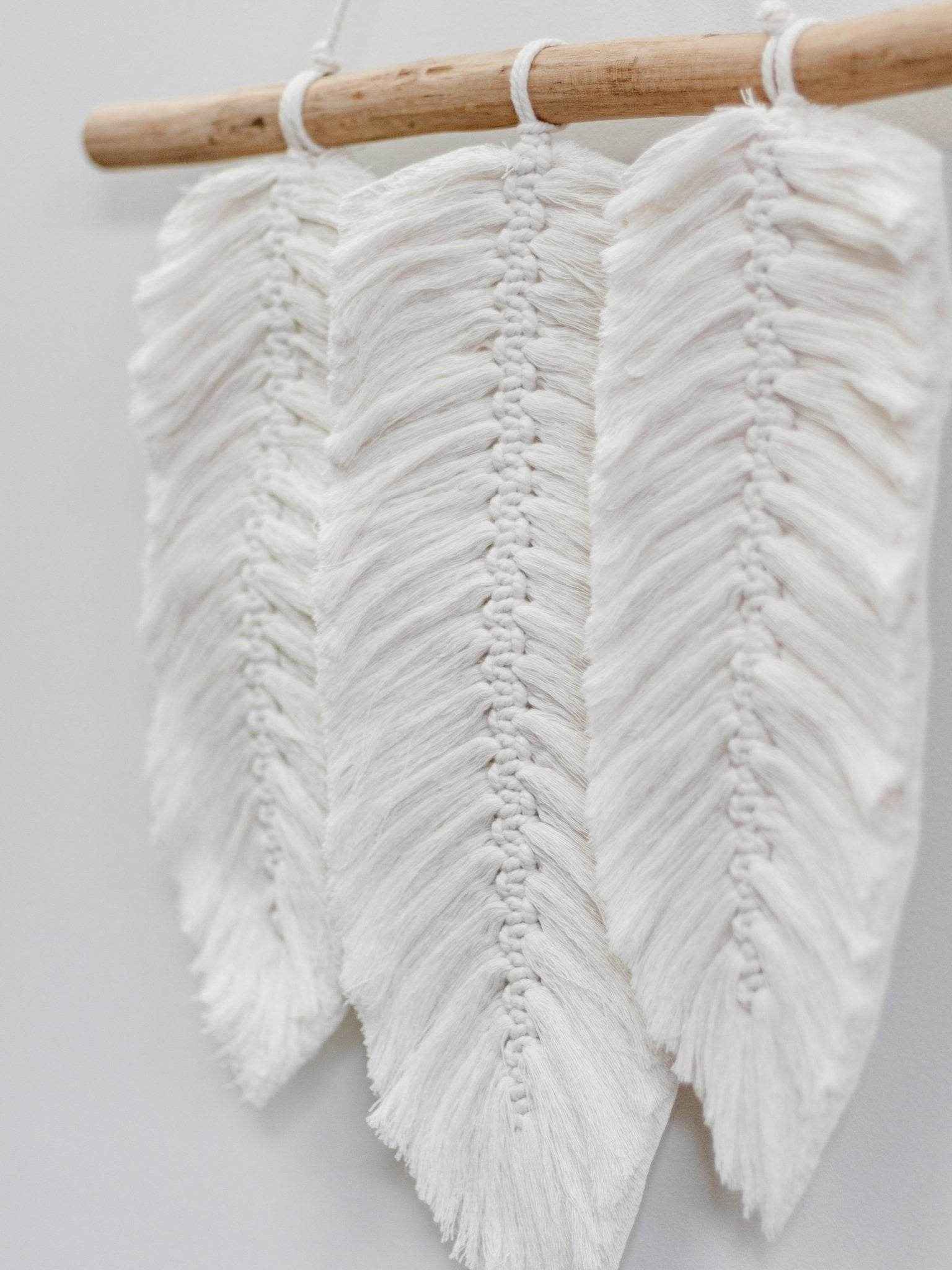 Mia Macrame Leaf Hanging