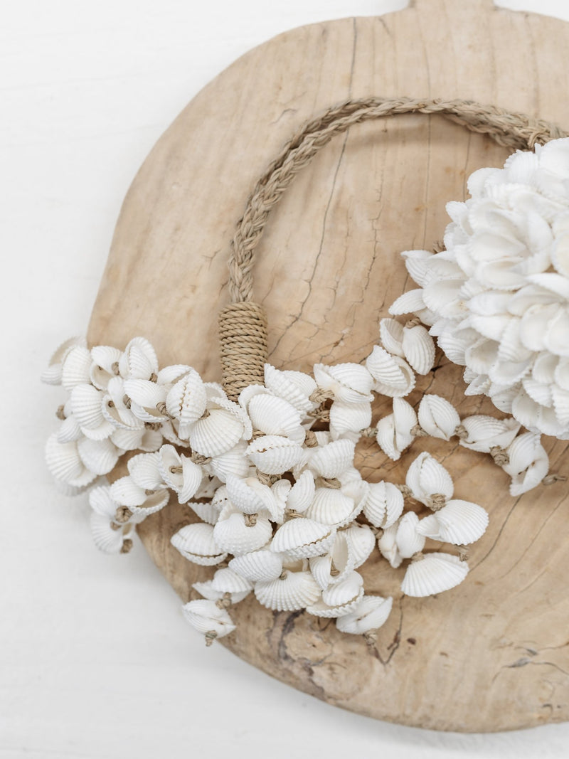 Oceana Scallop Shell Tassel - Wander & Wild Home