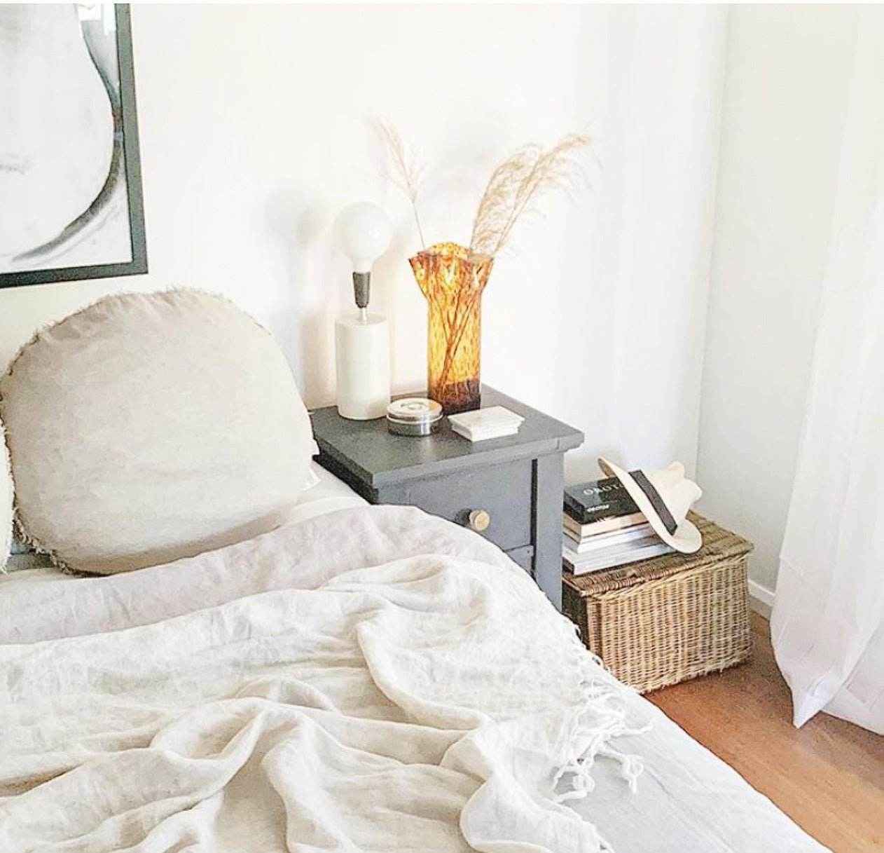 Lulu Linen Round Cushion - Natural