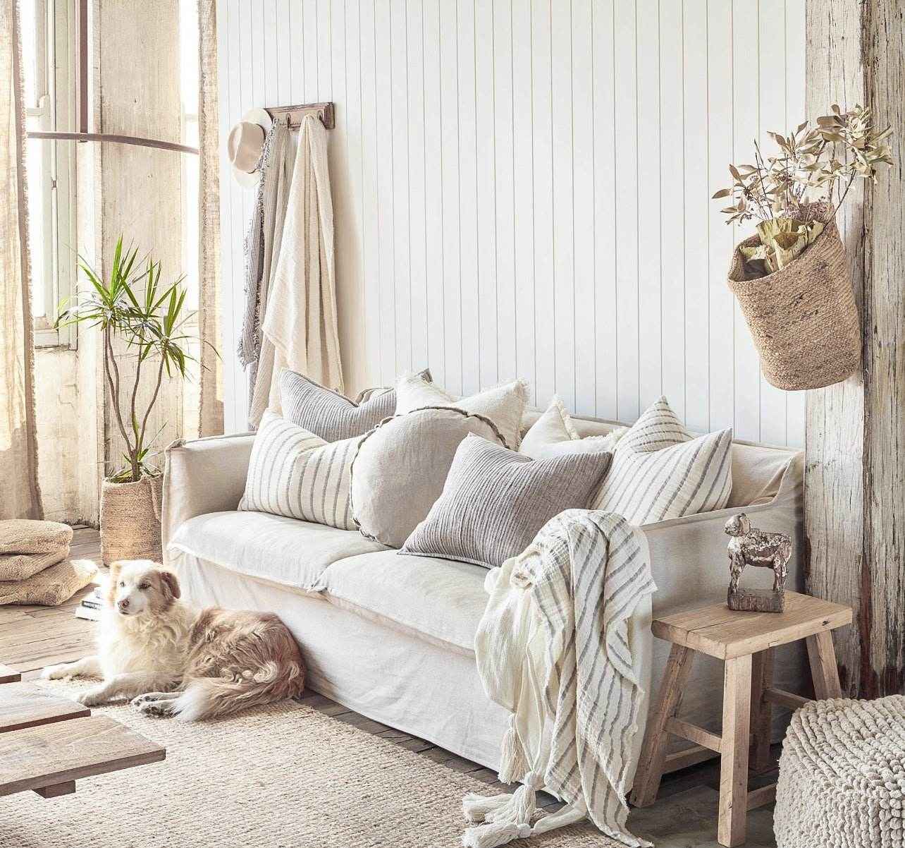 Lulu Linen Round Cushion - Natural